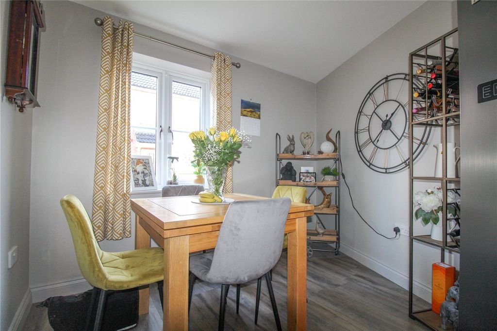 Additional image 5 of 3 bed semi-detached house for saleBarons Crescent, Trowbridge BA14