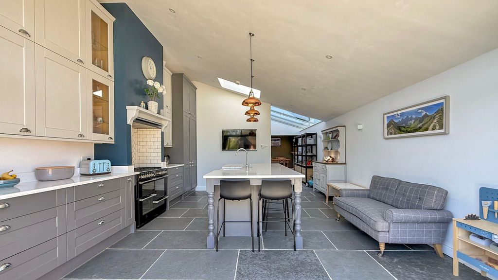 Additional image 5 of 4 bed semi-detached house for saleStation Road, Westbury BA13