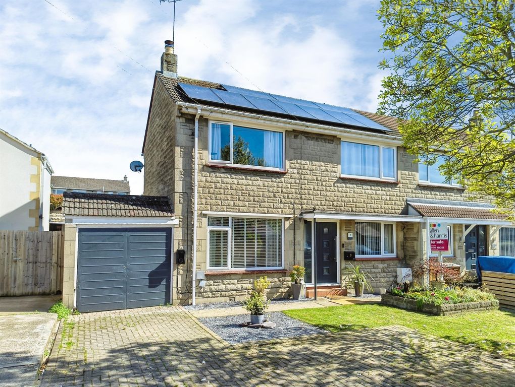 5 bed semi-detached house for saleDownham Mead, Chippenham SN15