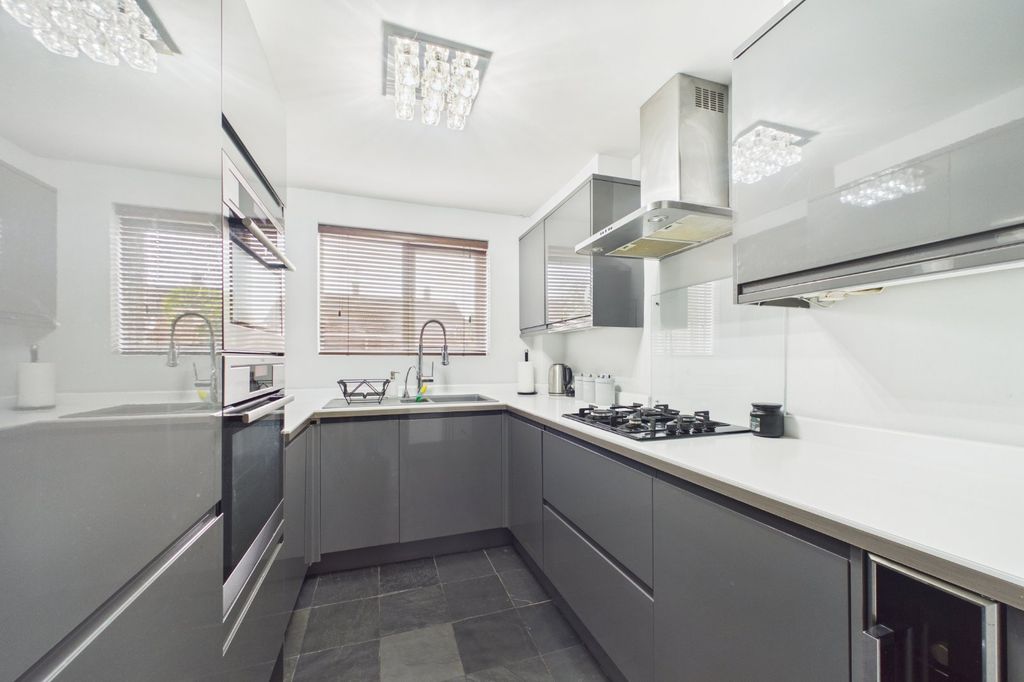 Additional image 5 of 2 bed terraced house for saleClive Green, Bracknell, Bracknell Forest RG12