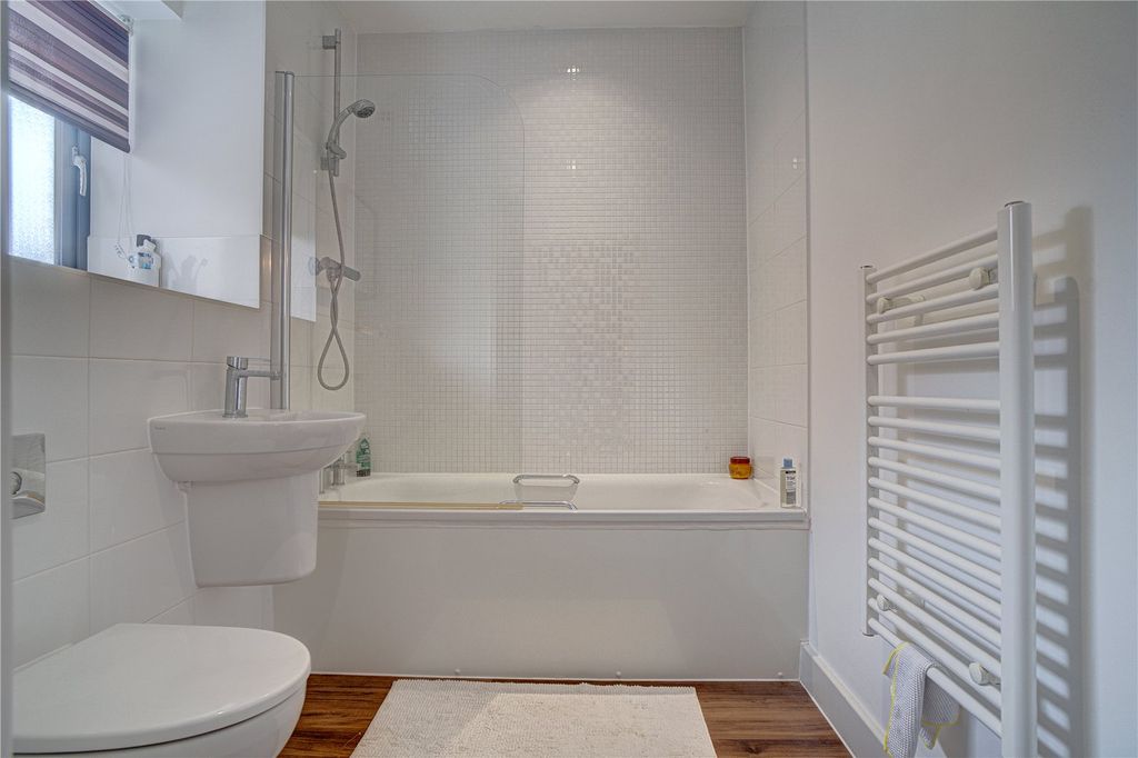 Additional image 6 of 1 bed flat for saleFire Fly Avenue, Swindon, Wiltshire SN2