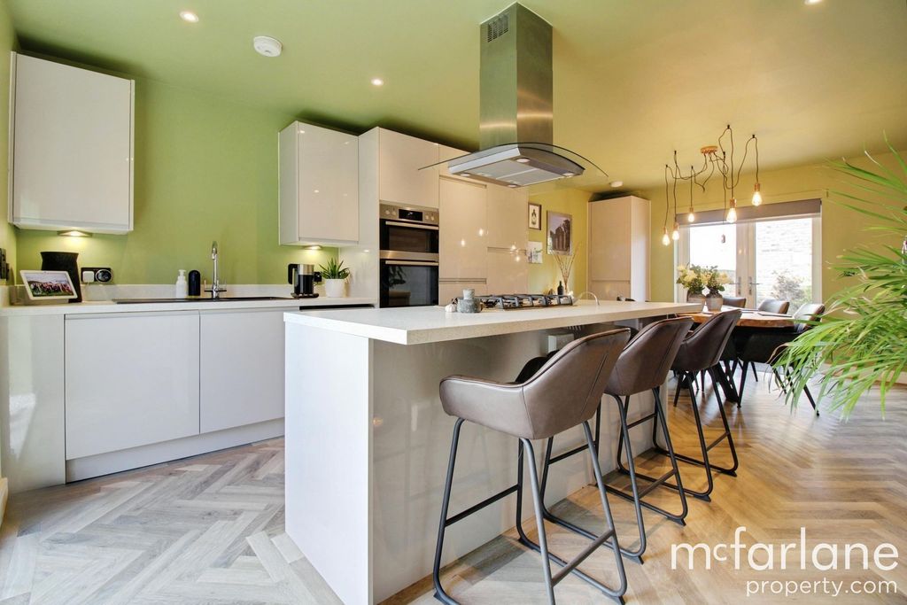 Additional image 2 of 4 bed detached house for saleTrevelyan Road, Swindon SN3