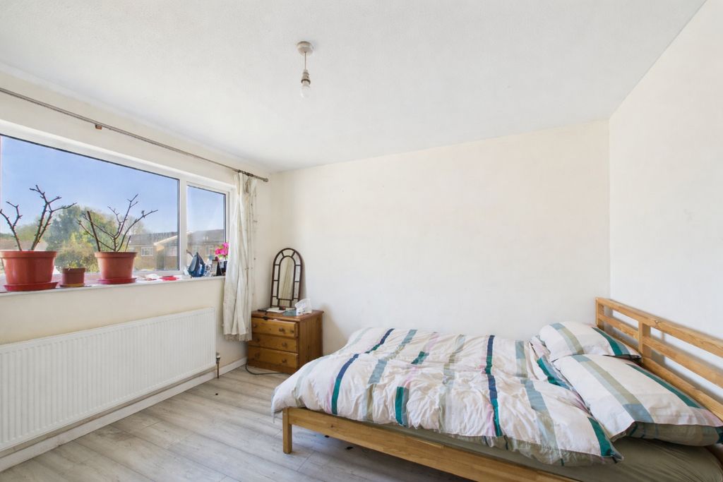 Additional image 6 of 3 bed end terrace house for saleCambridge Road, Owlsmoor, Sandhurst, Berkshire GU47