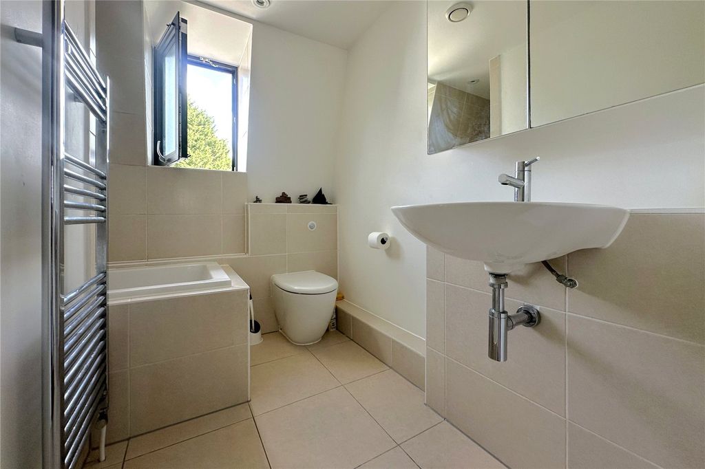 Additional image 6 of 2 bed flat for saleFrimley Road, Camberley, Surrey GU15