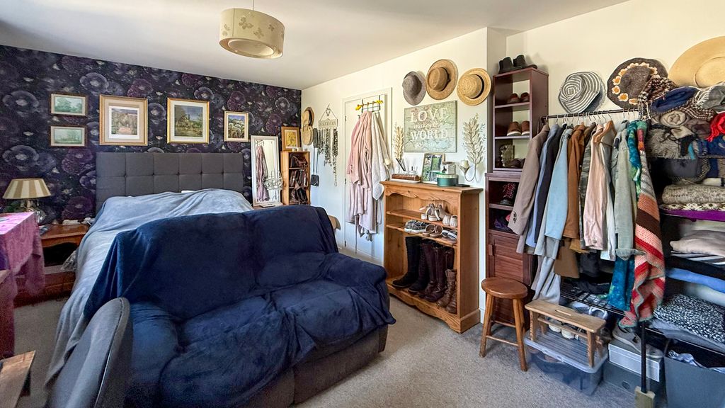 Additional image 9 of 4 bed semi-detached house for saleSwallows Rise, Westbury BA13
