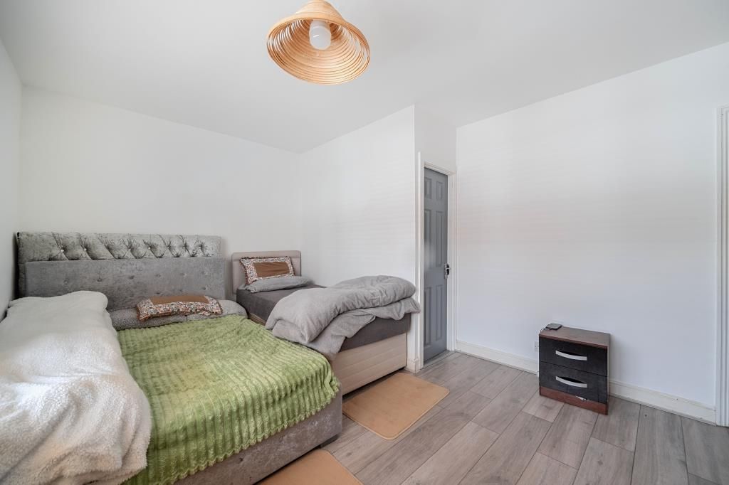 Additional image 9 of 3 bed town house for saleWinifred Street, Old Town, Swindon SN3