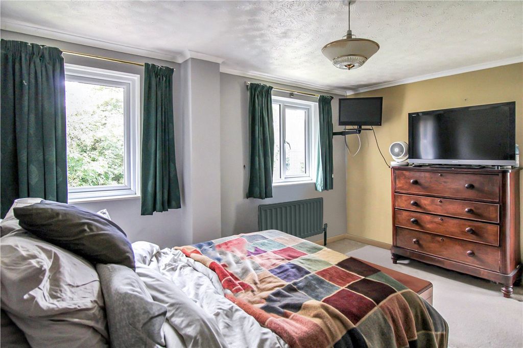 Additional image 13 of 4 bed detached house for saleHarebell Close, Haydon Wick, Swindon SN25