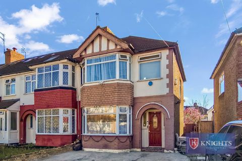 Berkshire Gardens, London N18