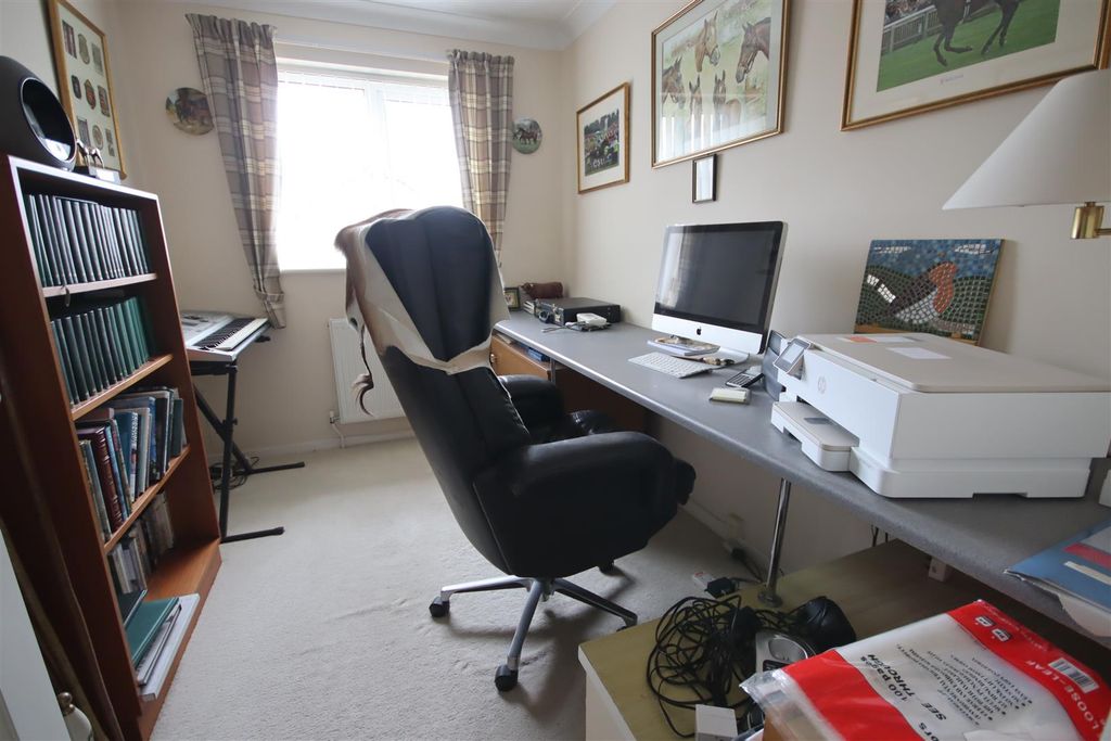 Additional image 11 of 4 bed detached house for saleCruse Close, Chippenham SN14