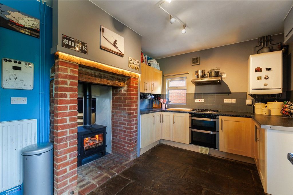 Additional image 6 of 4 bed detached house for salePipers Piece, Herd Street, Marlborough, Wiltshire SN8