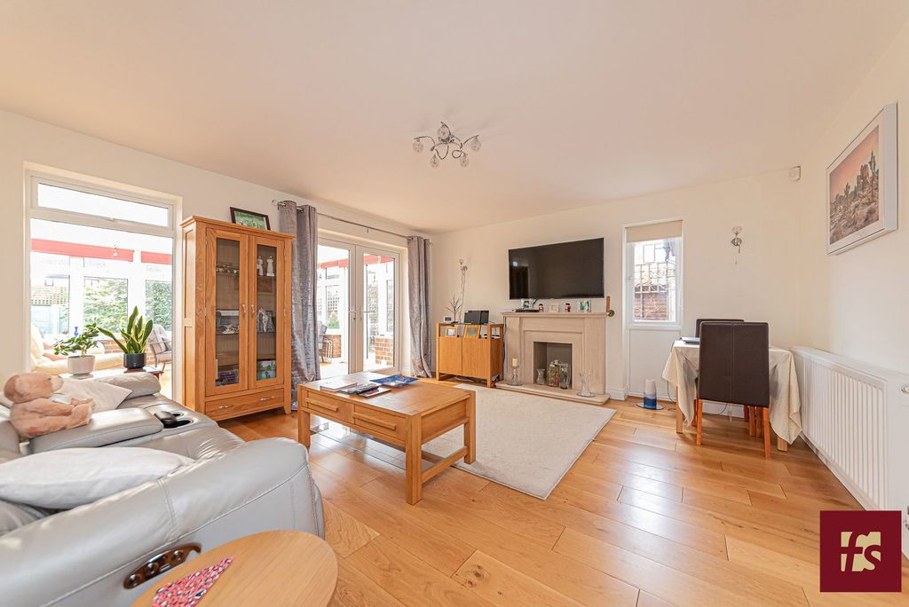 Additional image 2 of 3 bed link detached house for saleHorsham Road, Owlsmoor, Sandhurst GU47