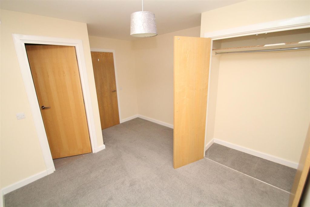 Additional image 5 of 2 bed flat for saleRowan Court, Old Town SN1