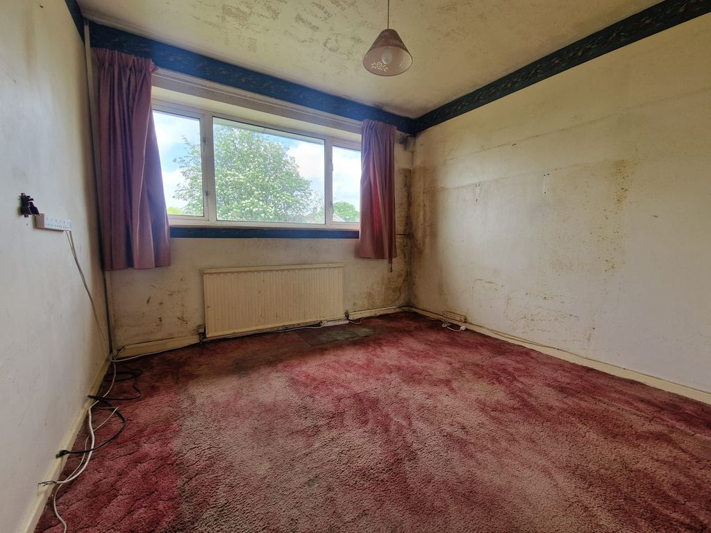 Additional image 2 of 3 bed terraced house for saleStour Walk, Swindon SN25