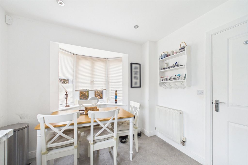 Additional image 5 of 4 bed semi-detached house for saleEagle Way, Bracknell, Berkshire RG12