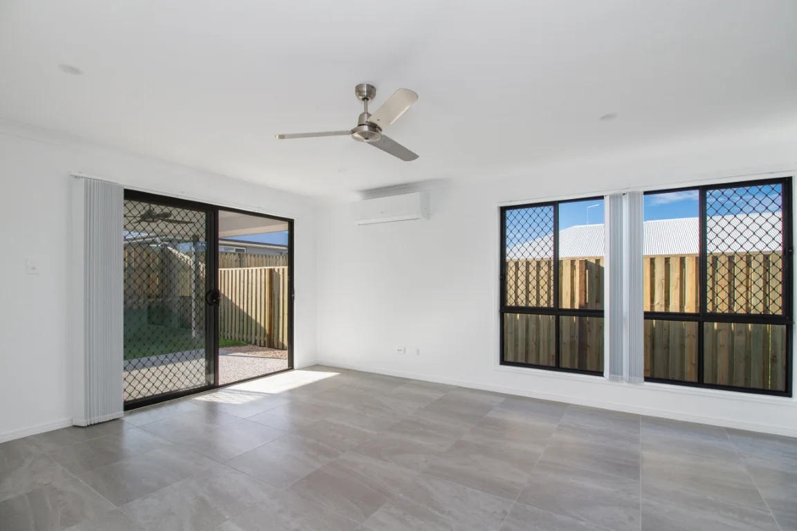 Additional image 15 of Lara VIC 3212