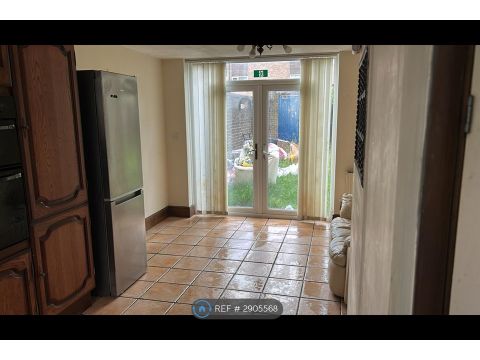 St Marks Crescent, Birmingham B1, Room to rent