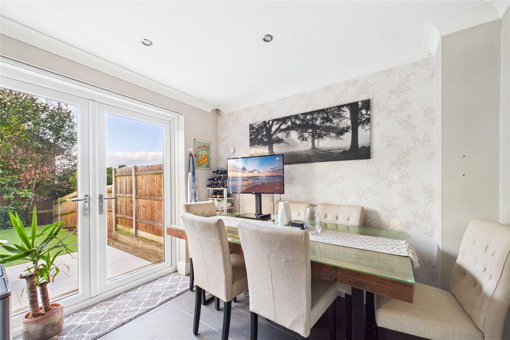 Additional image 3 of 3 bed detached house for saleNorman Keep, Warfield, Berkshire RG42
