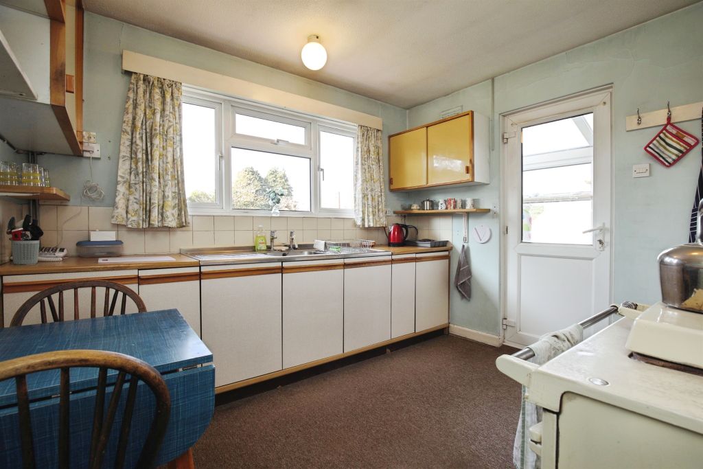 Additional image 24 of 4 bed detached bungalow for saleOakleigh Drive, Landford, Salisbury SP5