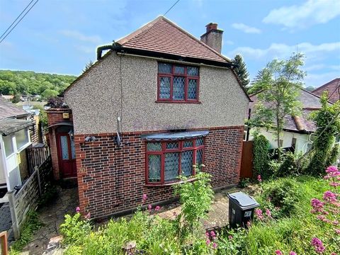 Valley Road, Kenley CR8