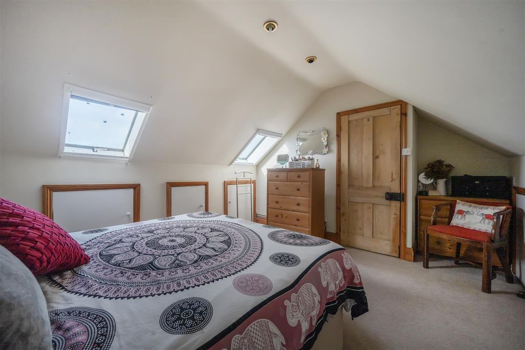 Additional image 14 of 3 bed terraced house for saleCambridge Road, Crowthorne, Berkshire RG45