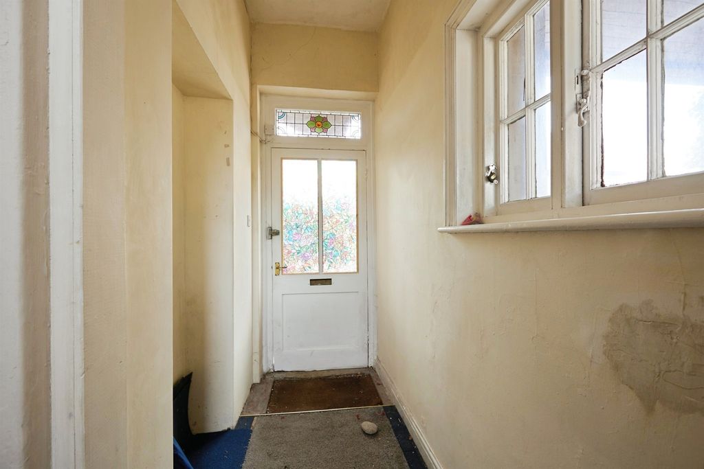Additional image 9 of 1 bed flat for saleVictoria Street, Shaftesbury SP7