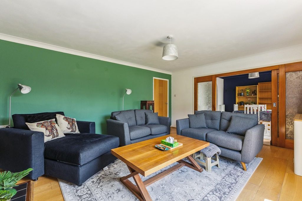Additional image 7 of 3 bed property for saleVictoria Road, Salisbury SP1