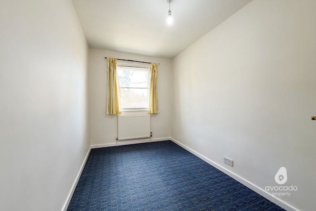 Additional image 8 of 3 bed terraced house for saleHarmans Water Road, Bracknell RG12