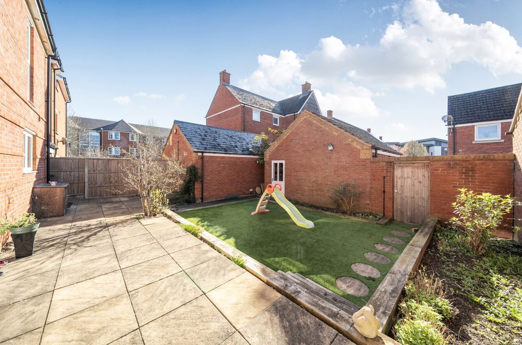 Additional image 9 of 5 bed detached house for saleOkus Road, Old Town, Swindon SN1