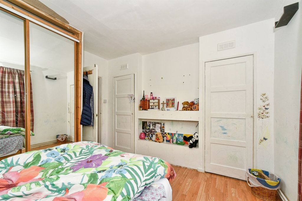 Additional image 8 of 2 bed flat for saleSomerville Road, Swindon SN3