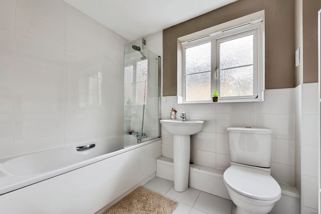 Additional image 14 of 2 bed flat for saleChopin Mews, Swindon, Wiltshire SN25
