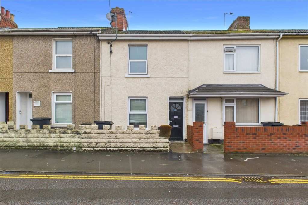 3 bed terraced house for saleFerndale Road, Gorse Hill, Swindon SN2