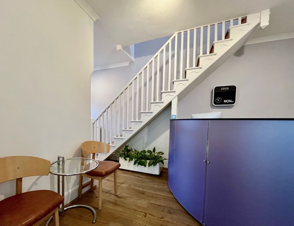 Office for saleDevizes Road, Swindon SN1 photo 2