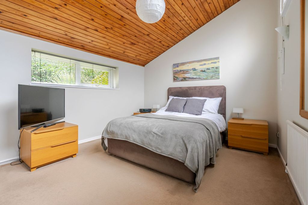 Additional image 7 of 5 bed detached house for saleBeaufort Gardens, Ascot SL5