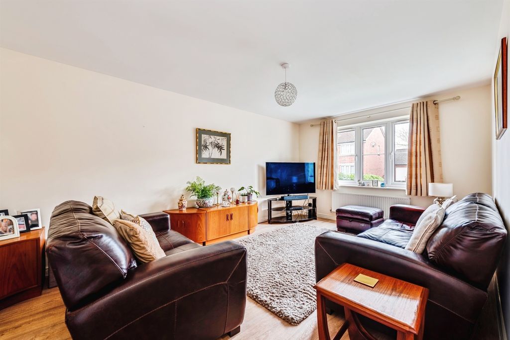 Additional image 3 of 5 bed detached house for salePolesdon Avenue, Coate, Swindon SN3
