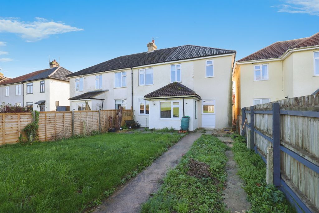 4 bed semi-detached house for saleFargo Road, Larkhill, Salisbury SP4