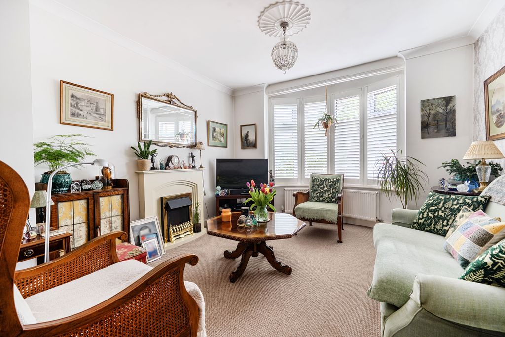 Additional image 5 of 3 bed semi-detached house for saleAlvescot Road, Old Walcot, Swindon SN3