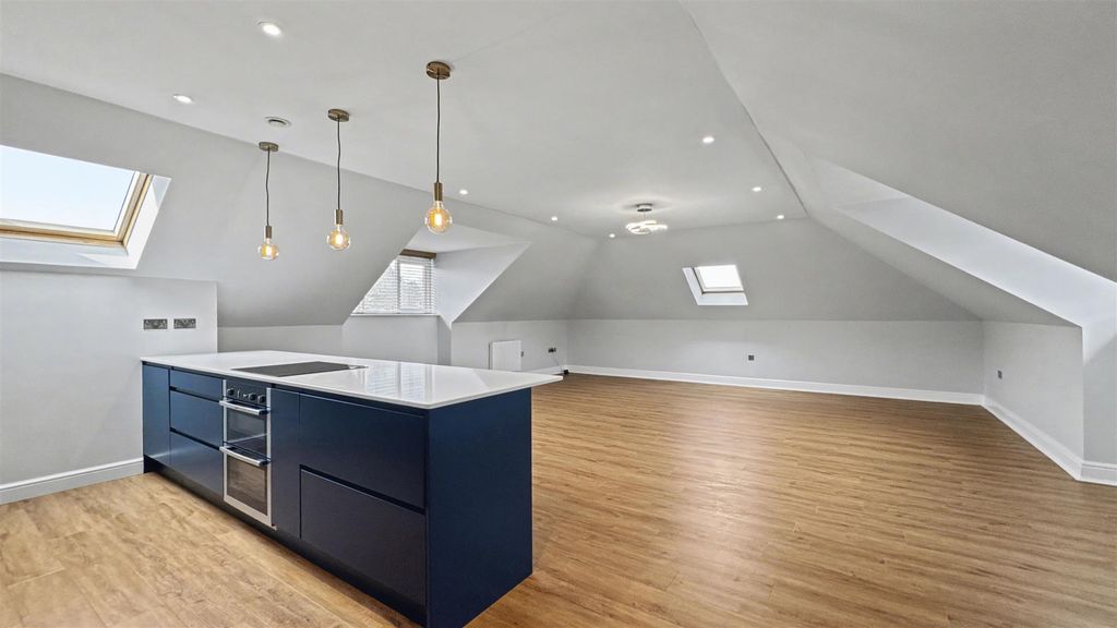 Additional image 5 of 2 bed flat for saleLondon Road, Ascot SL5