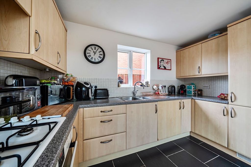 Additional image 5 of 4 bed detached house for saleHatch Road, Upper Stratton, Swindon SN3