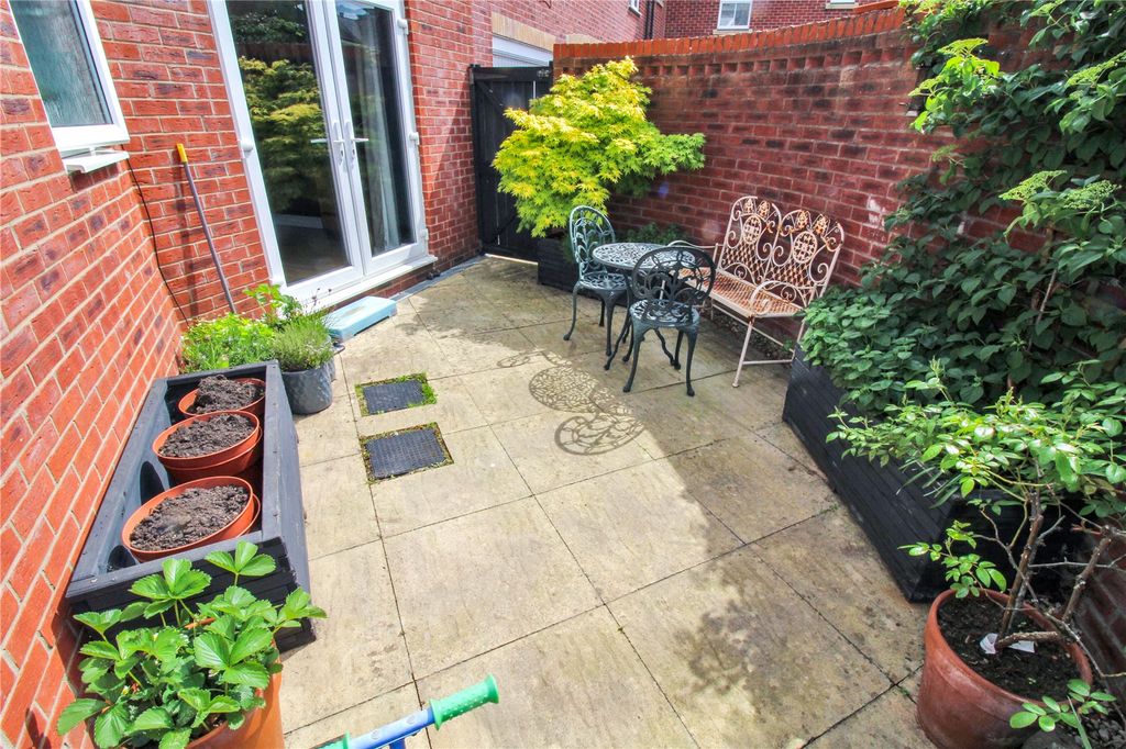 Additional image 11 of 2 bed maisonette for saleStackpole Crescent, Redhouse, Swindon, Wiltshire SN25