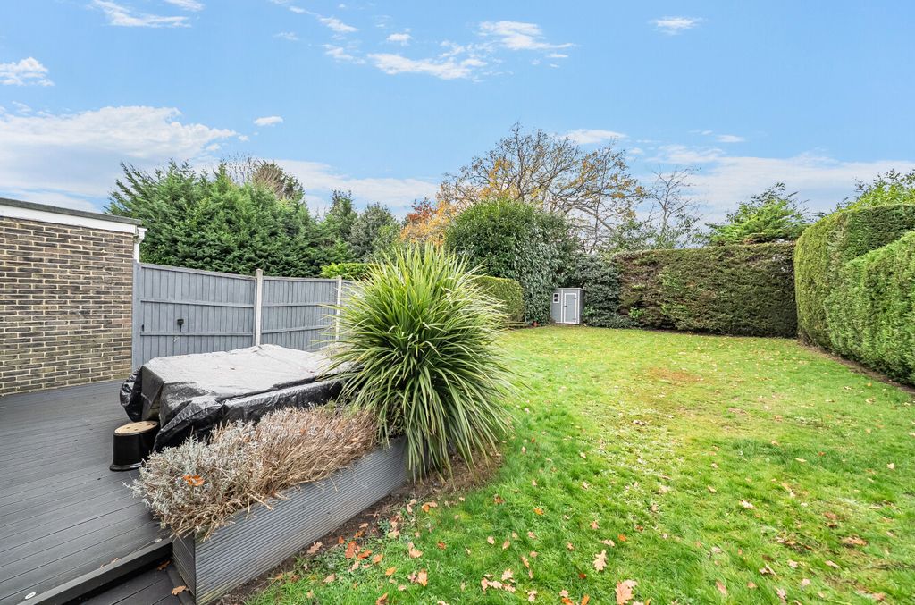 Additional image 12 of 3 bed semi-detached house for saleRossett Close, Bracknell, Berkshire RG12