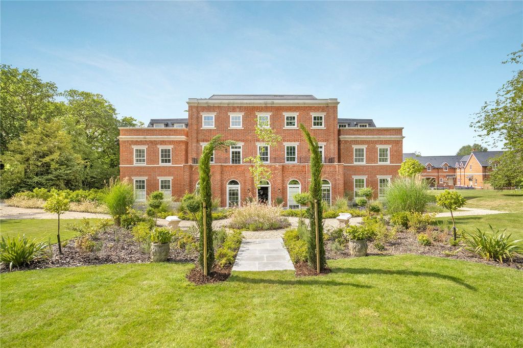 Additional image 12 of 2 bed flat for saleWinkfield Park, Winkfield Row, Berkshire RG42