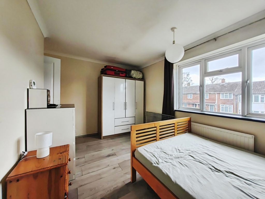 Additional image 10 of 4 bed terraced house for saleBarnett Green, Bracknell, Bracknell Forest RG12