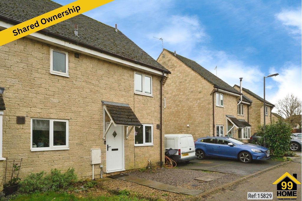 2 bed semi-detached house for saleClayfurlong Grove, Cirencester GL7