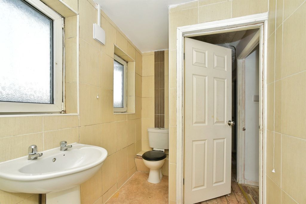 Additional image 13 of 3 bed terraced house for saleWeyhill Close, Swindon SN3