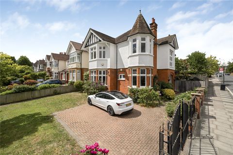 Queens Road, Richmond TW10