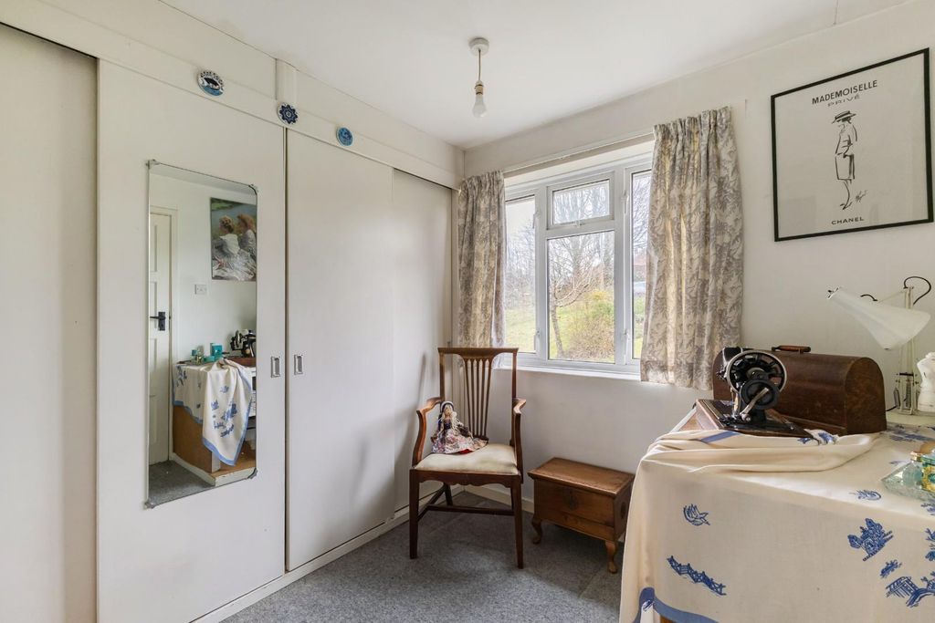 Additional image 12 of 4 bed property for saleAssisi Road, Salisbury SP1