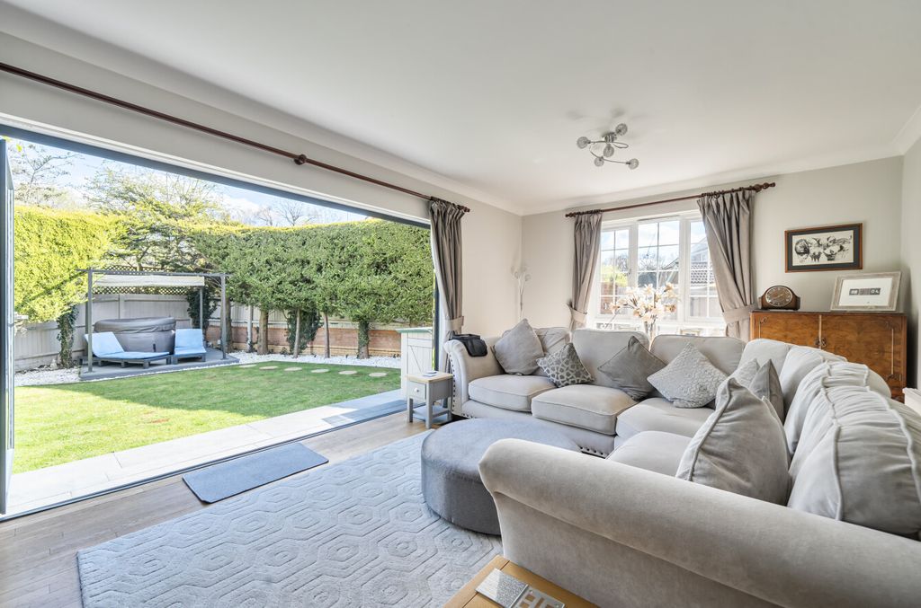 Additional image 3 of 4 bed detached house for saleJigs Lane South, Warfield, Bracknell RG42