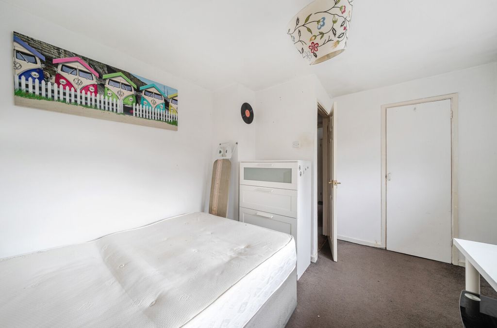 Additional image 14 of 3 bed terraced house for saleSouth Lynn Crescent, Bracknell, Berkshire RG12