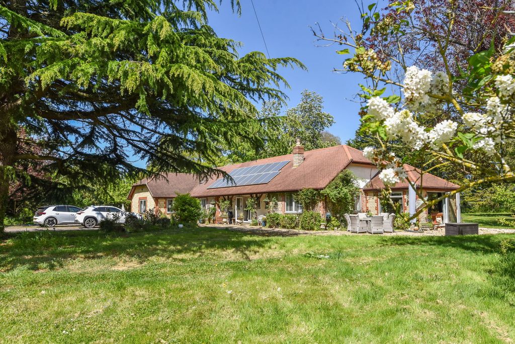 5 bed bungalow for saleBests Lane, Sutton Veny, Warminster BA12