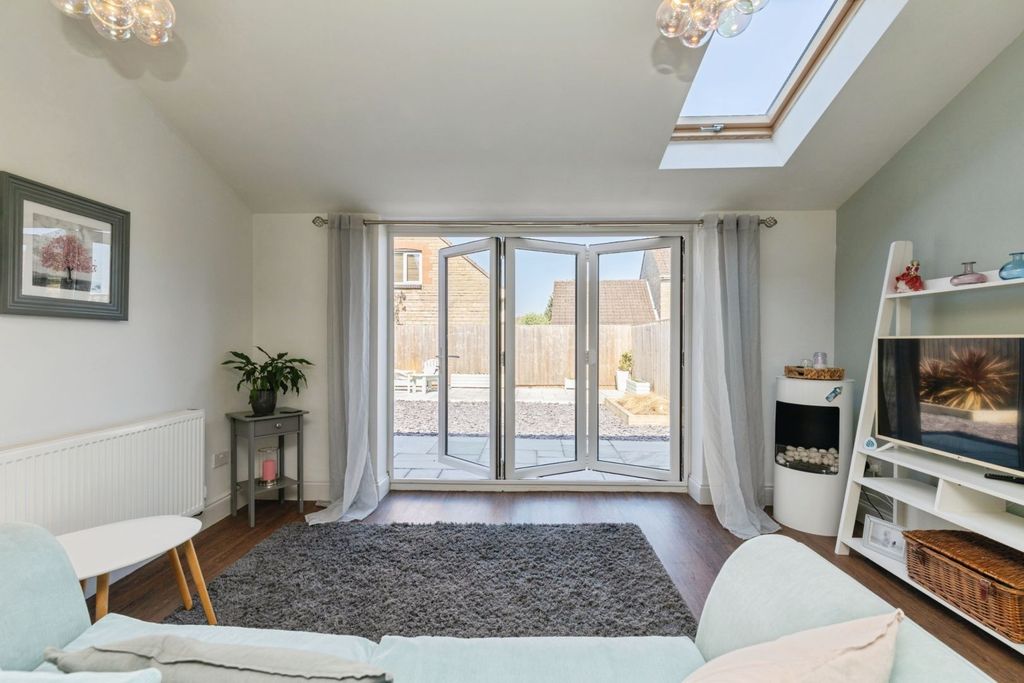 Additional image 21 of 3 bed semi-detached house for saleRoyal Field Close, Chippenham SN14